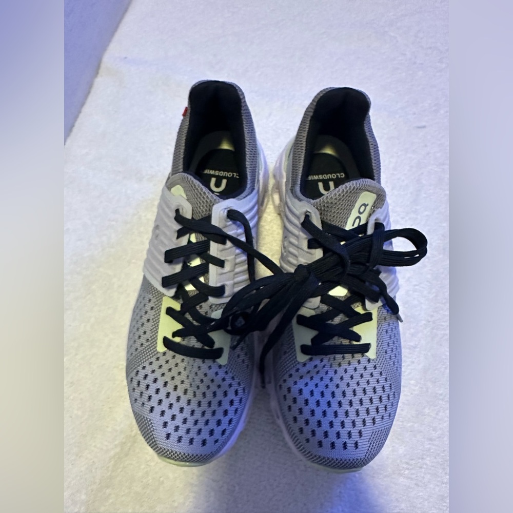 On Running Women's Cloudswift - image 1